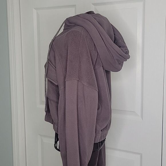 GRADE & GATHER Brown Cropped Fleece Hoodie Size Medium - Picture 3 of 7